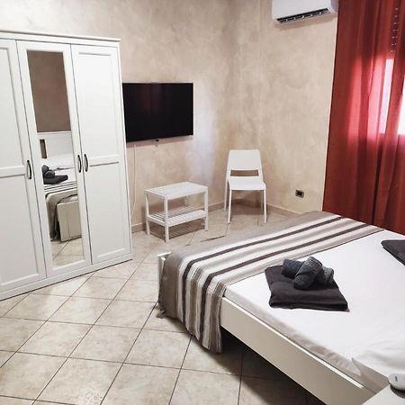 Alloggio Alfa - Central Apartment Civitavecchia Exterior foto