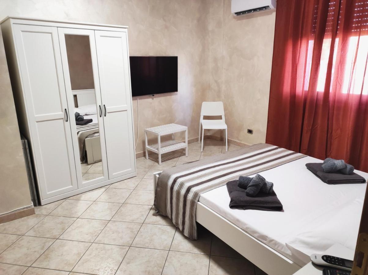 Alloggio Alfa - Central Apartment Civitavecchia Exterior foto