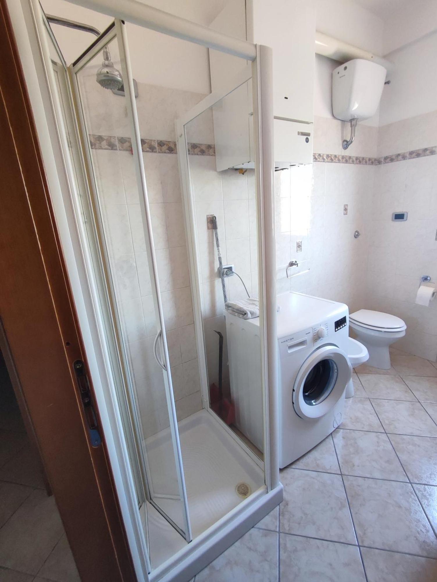 Alloggio Alfa - Central Apartment Civitavecchia Exterior foto